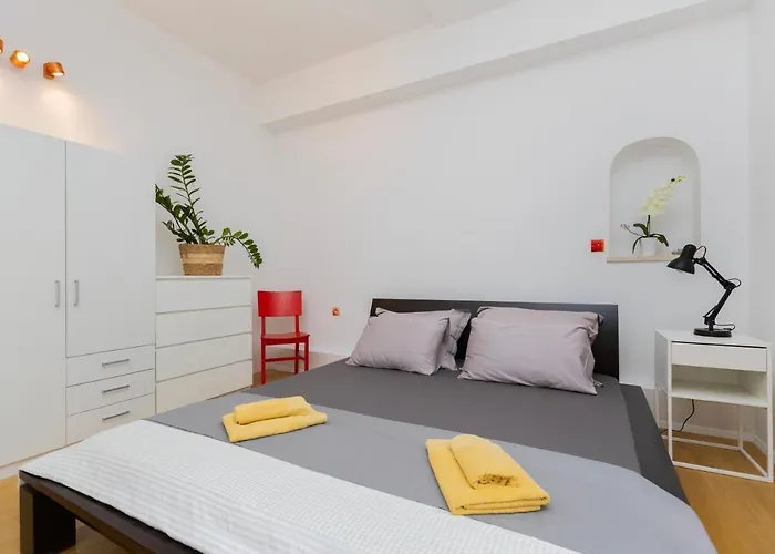 Comfy With A Dreamy Terrace Near The Old Appartamento Spalato