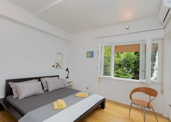 Appartamento Comfy With A Dreamy Terrace Near The Old *