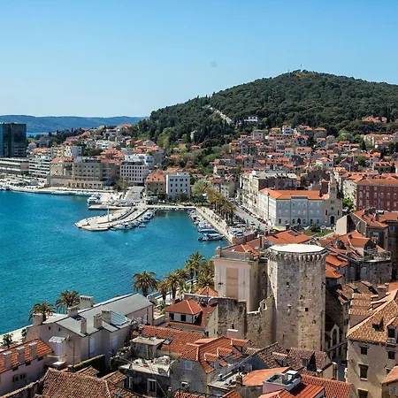 Apartament Comfy With A Dreamy Terrace Near The Old *