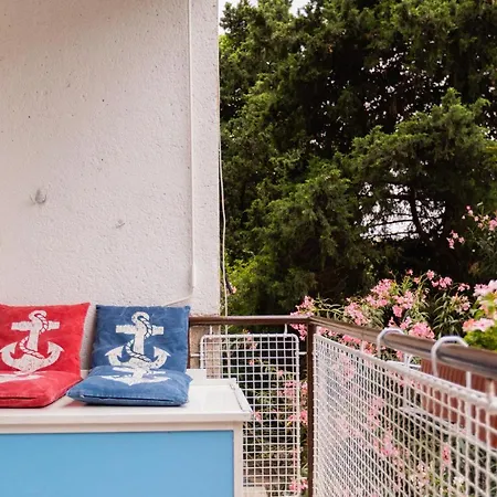 Comfy With A Dreamy Terrace Near The Old Διαμέρισμα