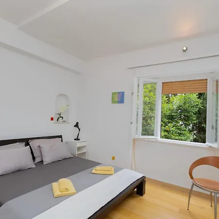 Апартаменты Comfy With A Dreamy Terrace Near The Old *