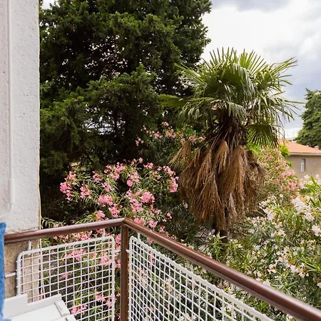 Апартаменты Comfy With A Dreamy Terrace Near The Old Сплит